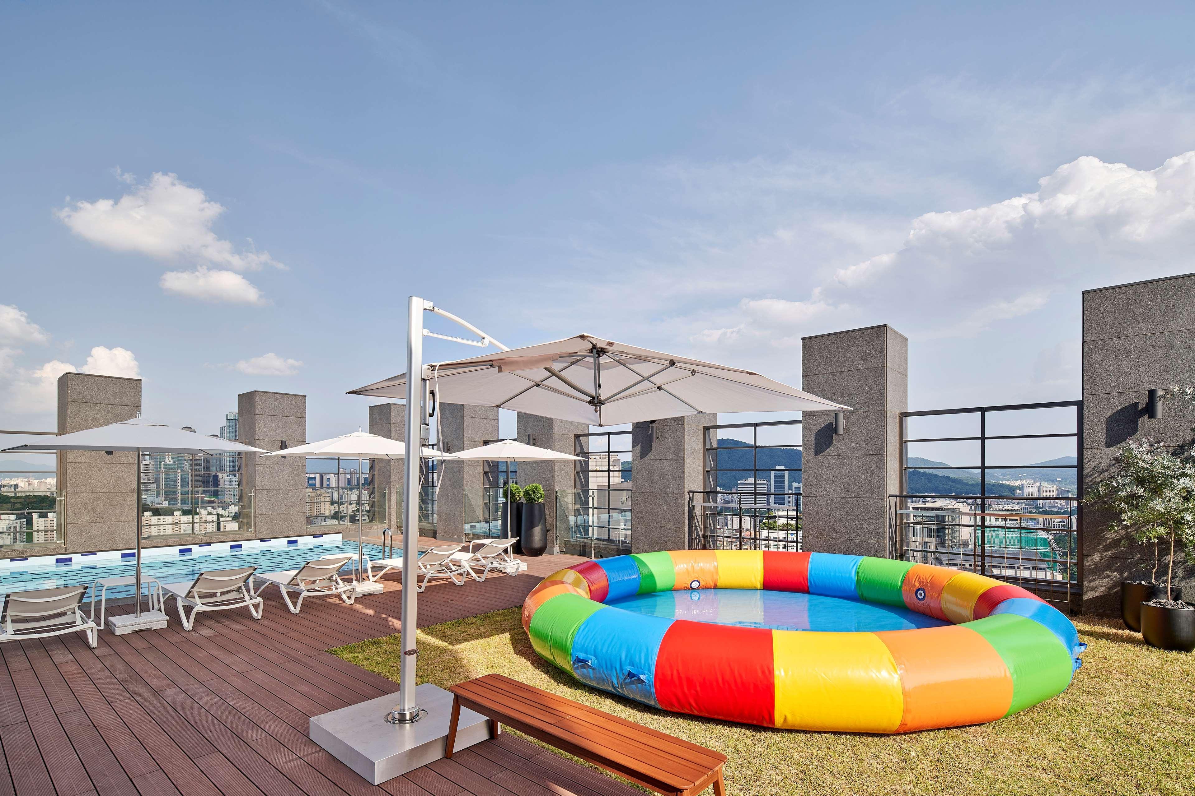 Hilton Garden Inn Seoul Gangnam ภายนอก รูปภาพ