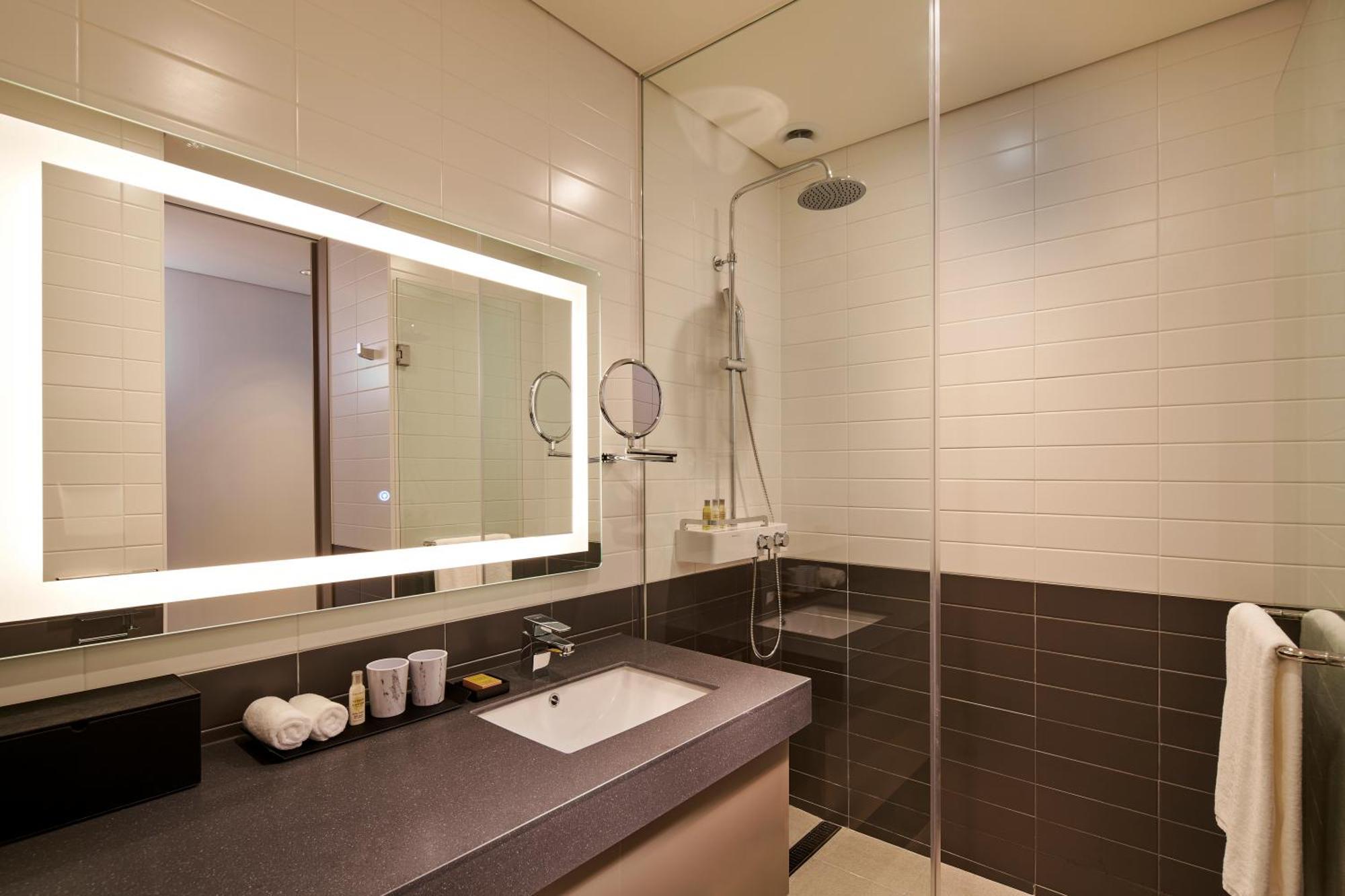 Hilton Garden Inn Seoul Gangnam ภายนอก รูปภาพ