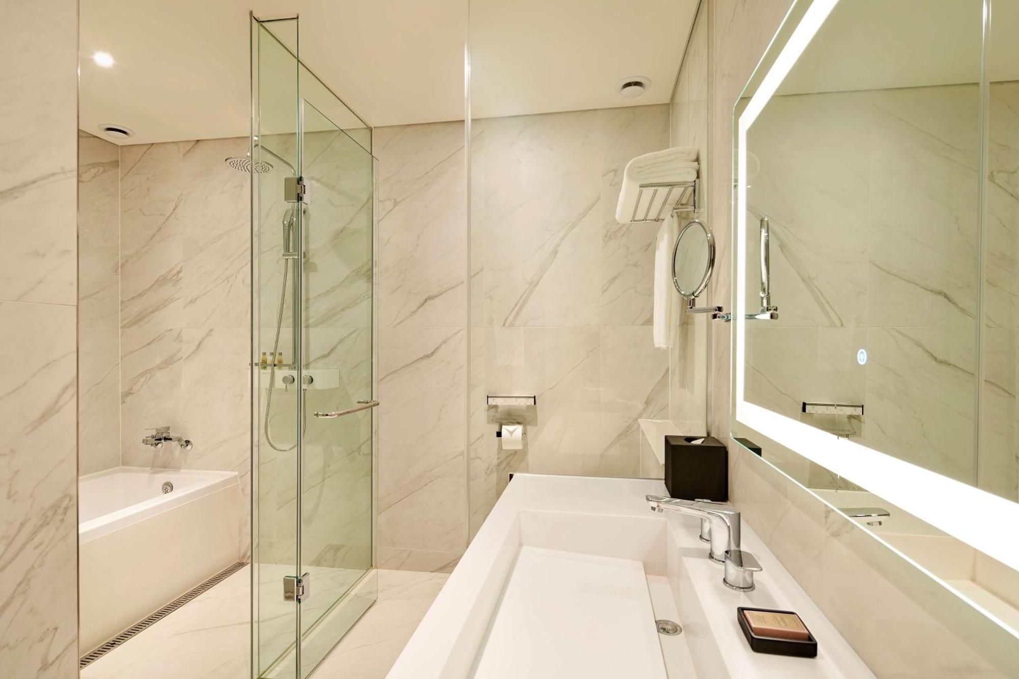 Hilton Garden Inn Seoul Gangnam ภายนอก รูปภาพ